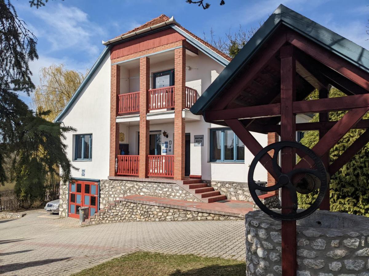 Guest House Magyar Route 66 Сільвашварад Екстер'єр фото